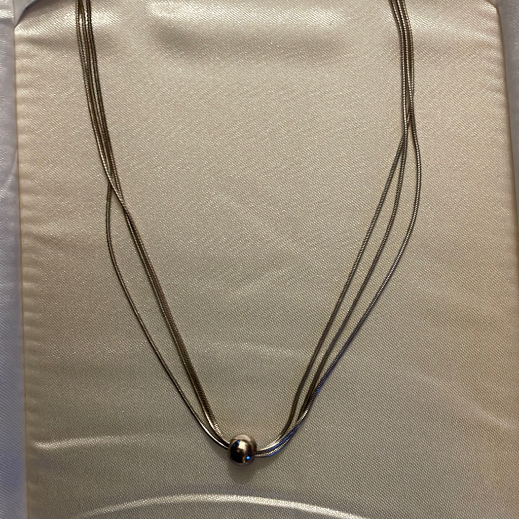 Silpada 3-Strand Single Bead Silver Thoreau Necklace 50$
